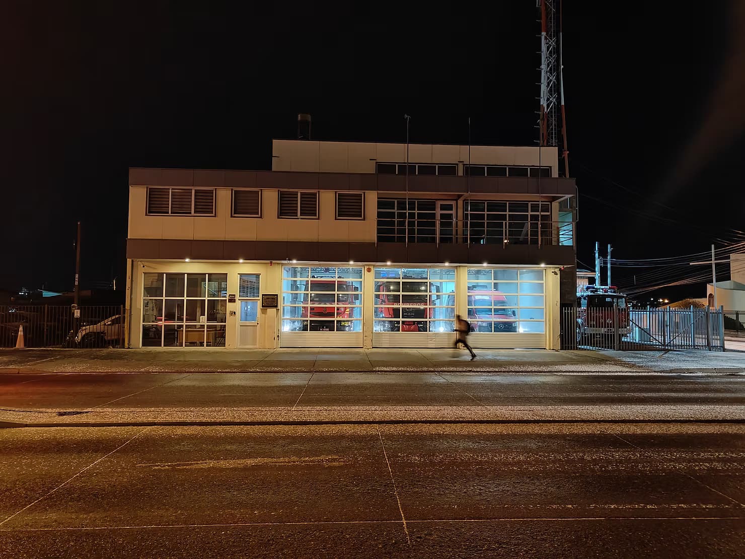 Rushing for work in the dark, Punta Arenas